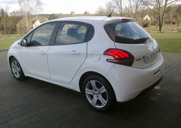 Peugeot 208 cena 22900 przebieg: 148000, rok produkcji 2015 z Góra małe 46